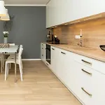 Apartview Premium By Rent Like Aparthotel