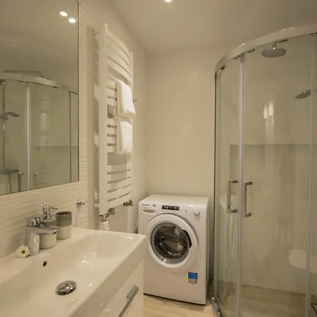 Apartview Premium By Rent Like * 비스와